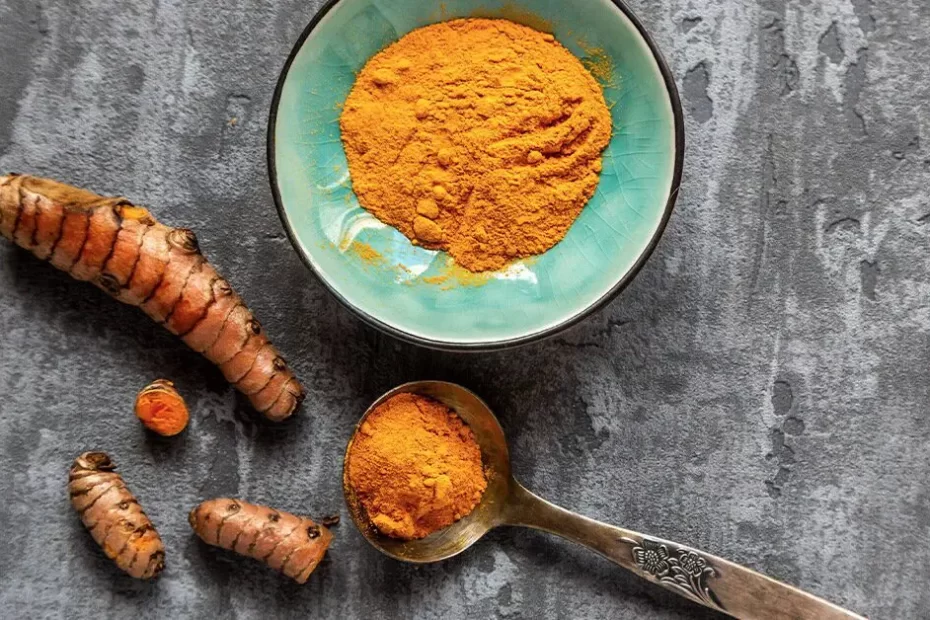 Blog-post-16-Turmeric-Root-and-Powder